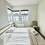 Luciano Old Town - Center & Parking Apartamento