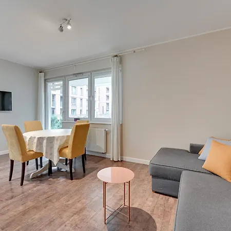Luciano Old Town - City Center & Parking Apartment